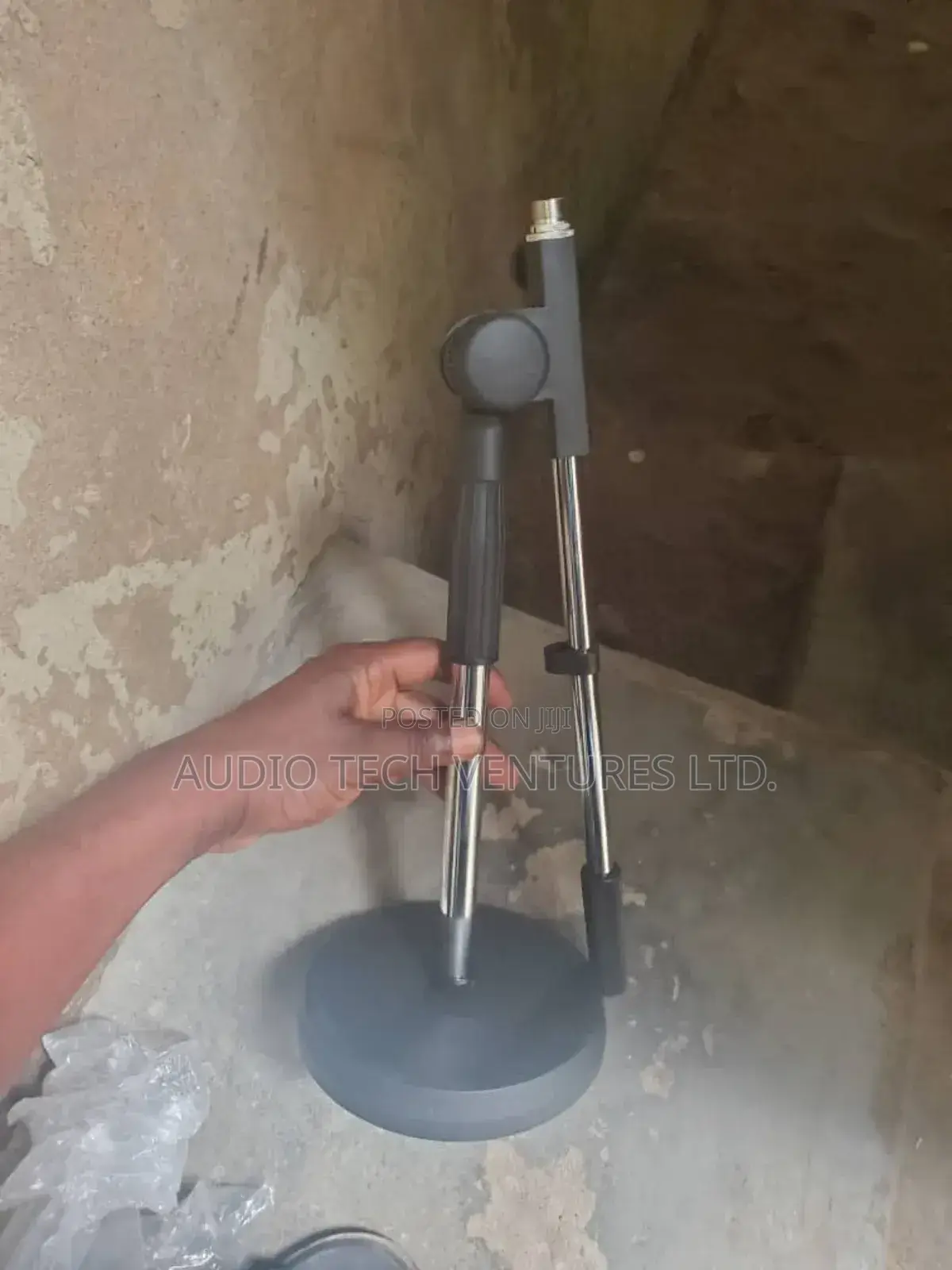Table Stand Mic Silver