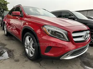 Mercedes-Benz GLA 250 2015 Red
