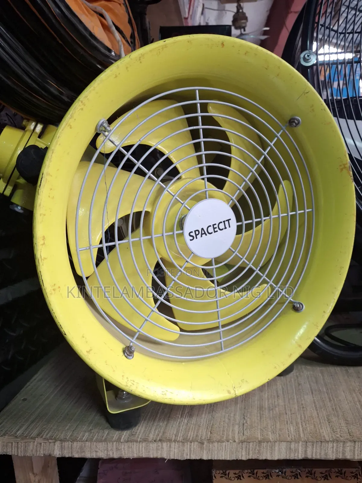 Explosive Fan 12"