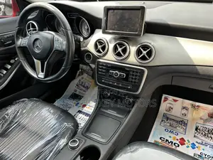 Mercedes-Benz GLA 250 2015 Red