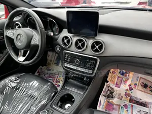 Mercedes-Benz GLA 250 2018 Red