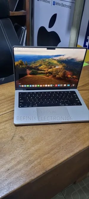 Laptop Apple MacBook Pro 2021 M1 32GB Apple M1 Max SSD 1T