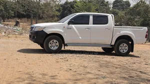 Toyota Hilux 2014 White