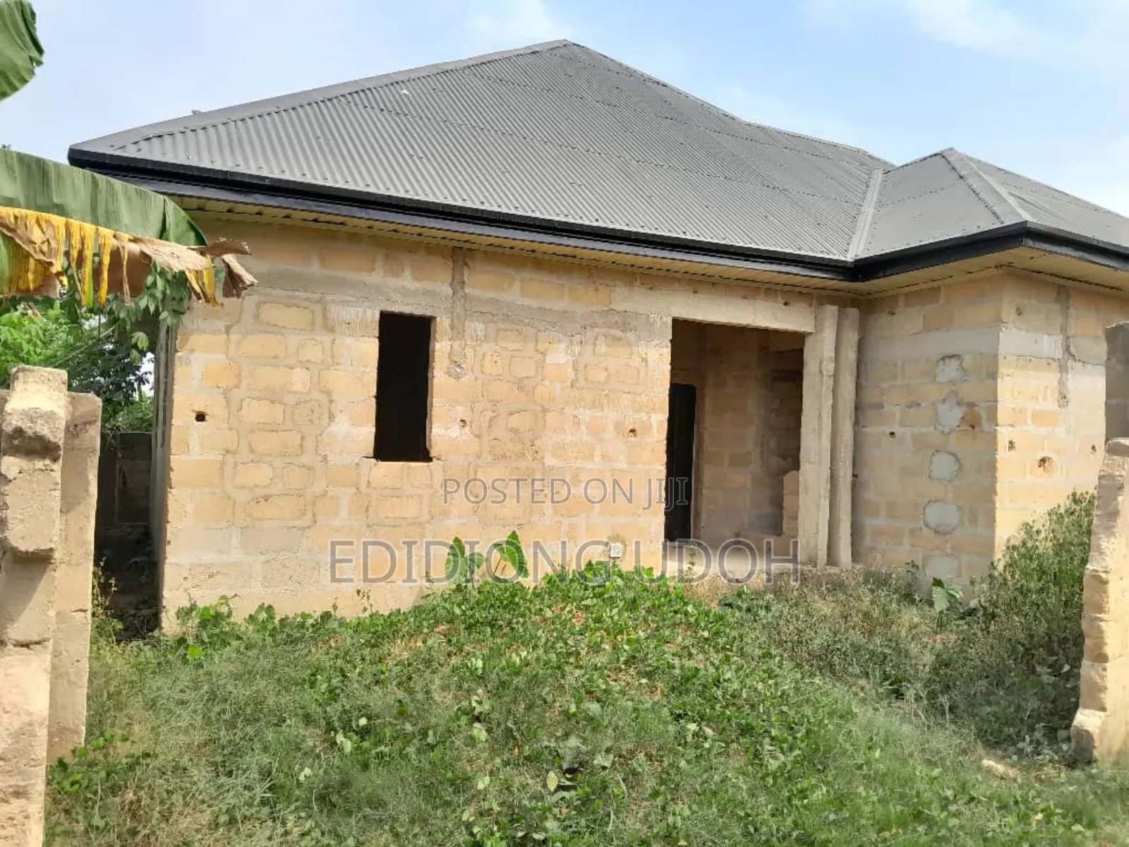 4bdrm Bungalow in Idoro Road, Uyo, for sale