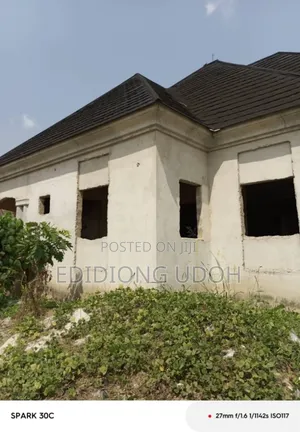 Photo - 4bdrm Bungalow in Shelter Afrique for sale