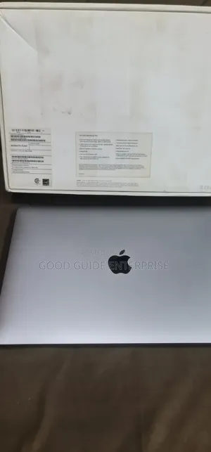 Laptop Apple MacBook Pro 2020 8GB Intel Core I5 SSD 256GB