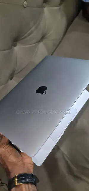 Laptop Apple MacBook Pro 2020 8GB Intel Core I5 SSD 256GB