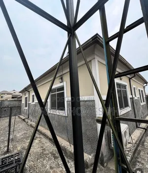3bdrm Bungalow in Port-Harcourt for sale