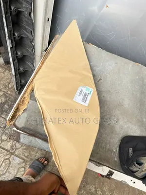 Gle450 2022 Rear Body Vent Glass Available We Deliver Fix