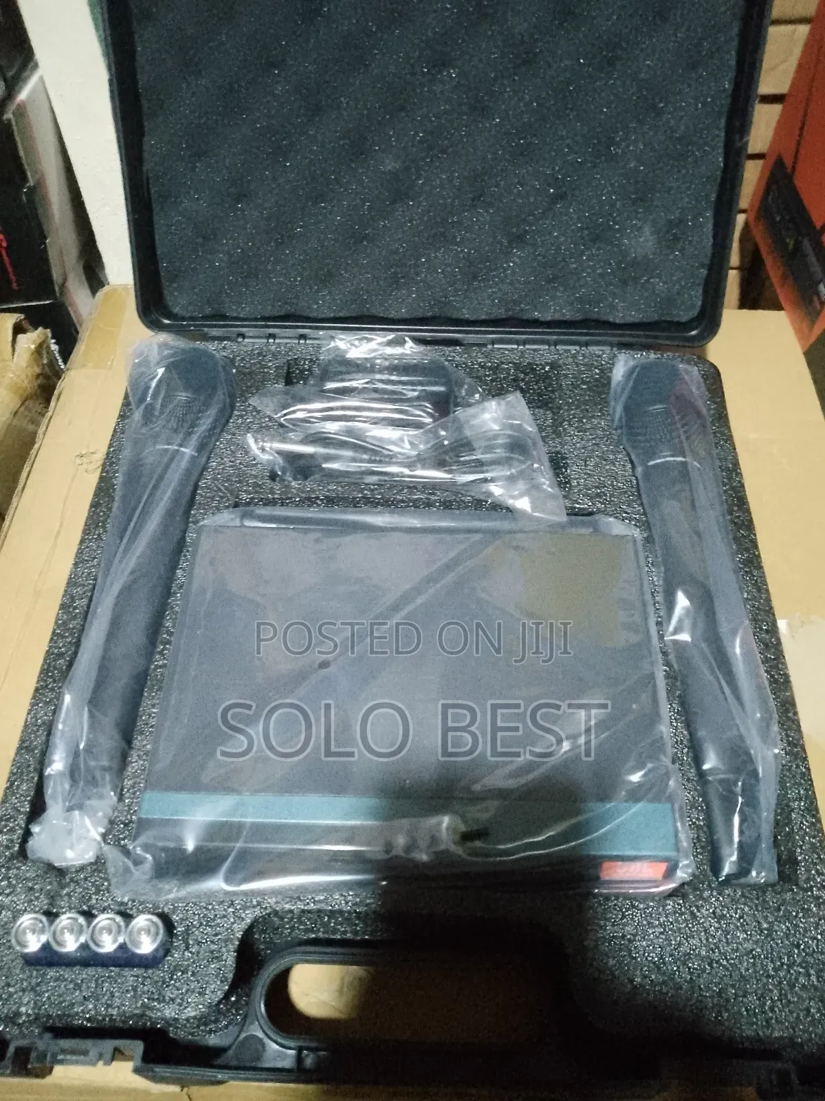 JBL Wireless Microphone URS 9900