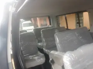 Toyota HiAce 2015 Blue