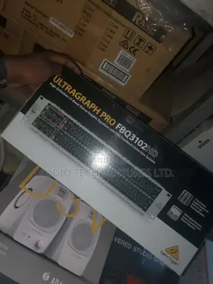 Behringer Ultra Graph Fbq3102 HD