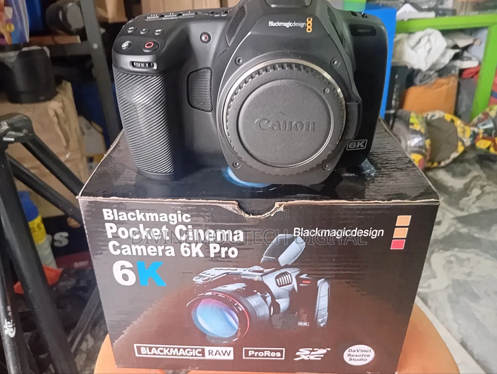 Black Magic Pro Open Carton