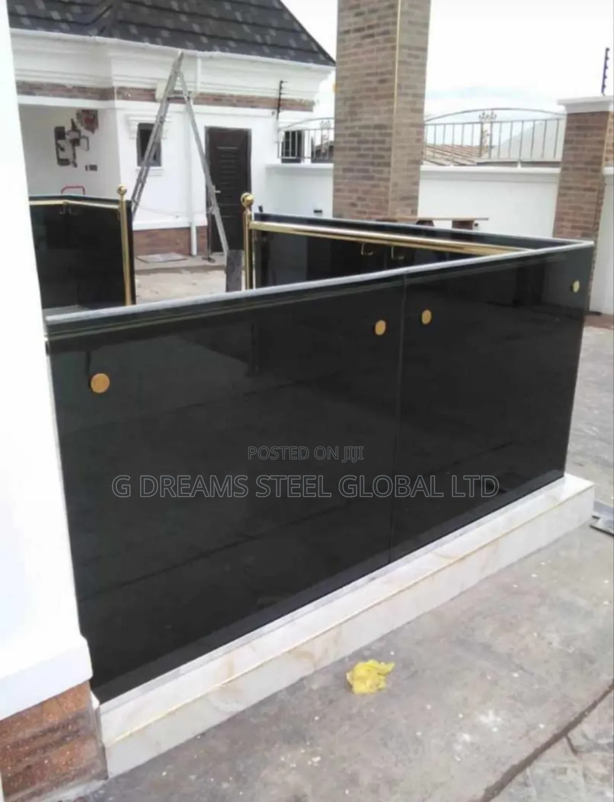 Frame Glass Black