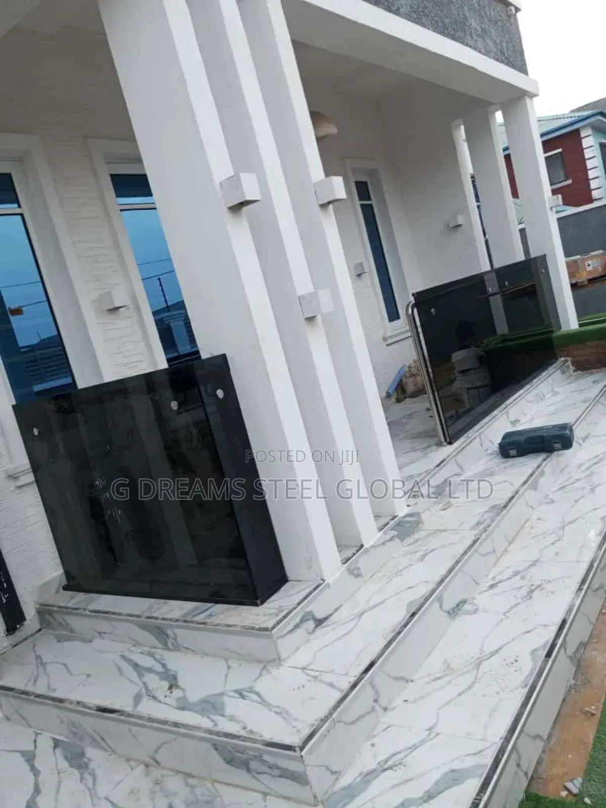 Frame Glass Black