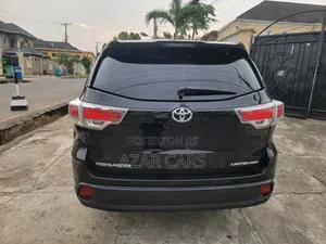 Toyota Highlander Limited Platinum 4dr SUV AWD (3.5L 6cyl 6A) 2014