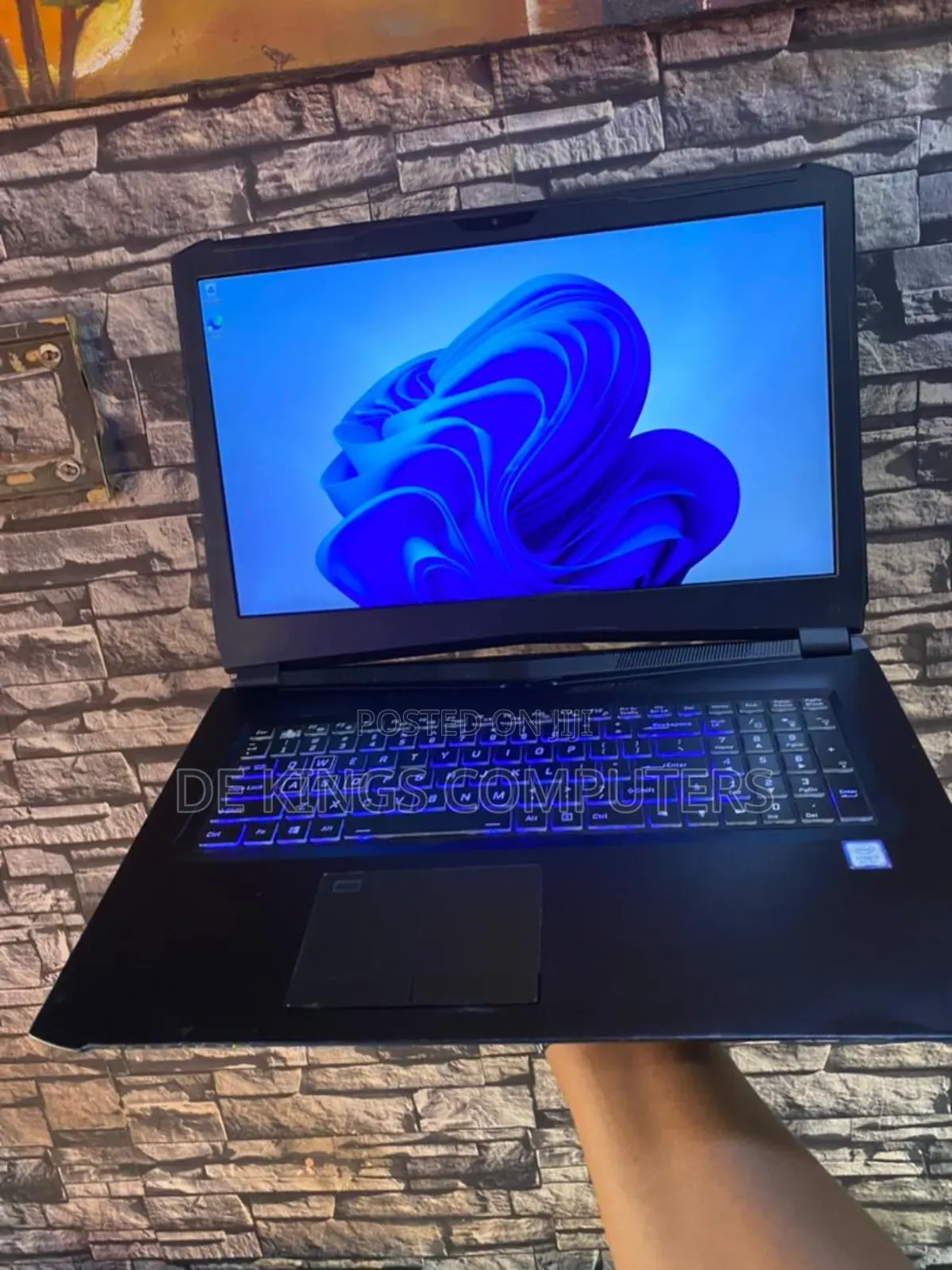 Laptop Clevo P17SM 8GB Intel Core i7 SSHD+SSD 1.5T