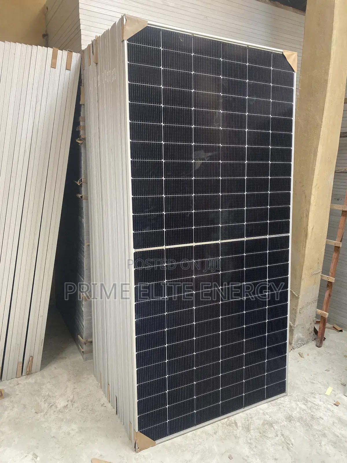 Jinko Solar Panel (600W)