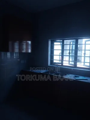3bdrm Block of Flats in Nnpc Estate, Life Camp for rent