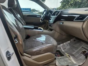 Mercedes-Benz M Class 2015 White