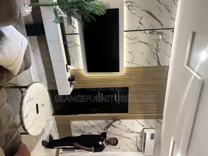 High Taste TV CONSOLE