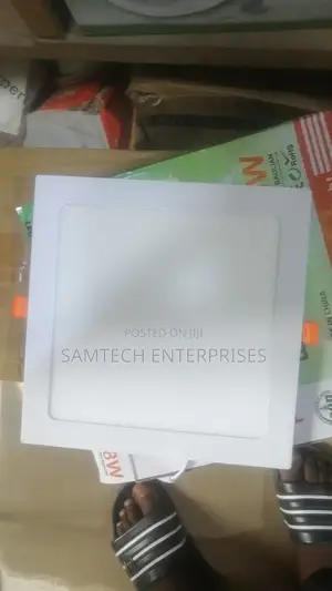 18 Watt Square Pop Light