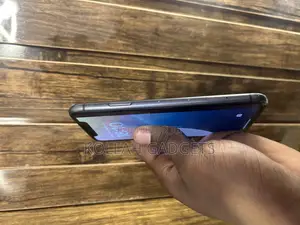 Apple iPhone 11 64 GB Black