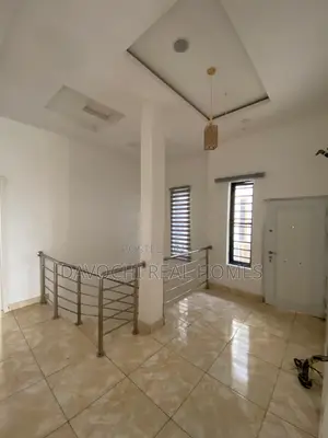 4bdrm Duplex in Chevron for rent