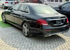 Mercedes-Benz E300 2017 Black