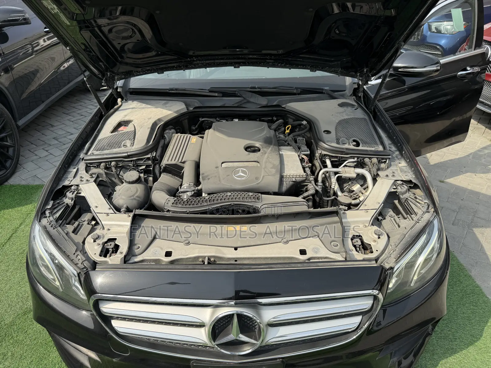 Mercedes-Benz E300 2017 Black