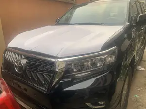 Photo - Toyota Land Cruiser Prado 2022 Black
