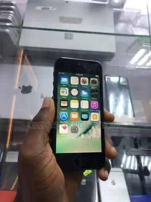 Apple iPhone 5 16 GB Black
