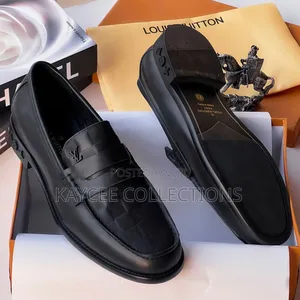 Photo - Luxury Louis Vuitton Leather Shoe