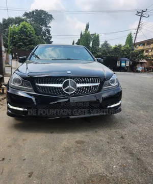Mercedes-Benz C300 2013 Black