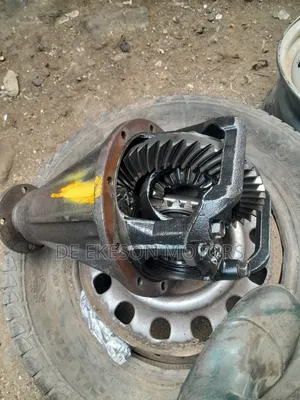 Back Center Axul for Toyota Sequoia and Tundra 2005