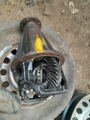 Back Center Axul for Toyota Sequoia and Tundra 2005