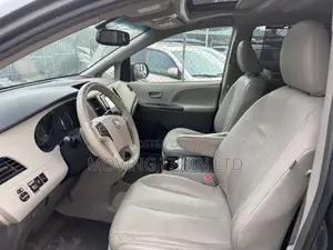Toyota Sienna LE 7 Passenger 2012 Green