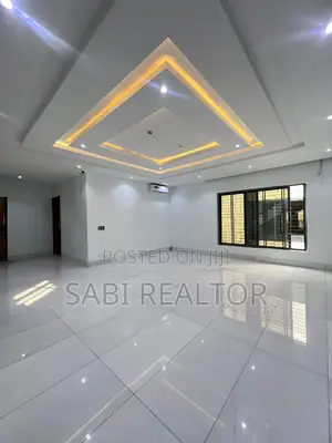 Furnished 5bdrm Apartment in Lekki for sale