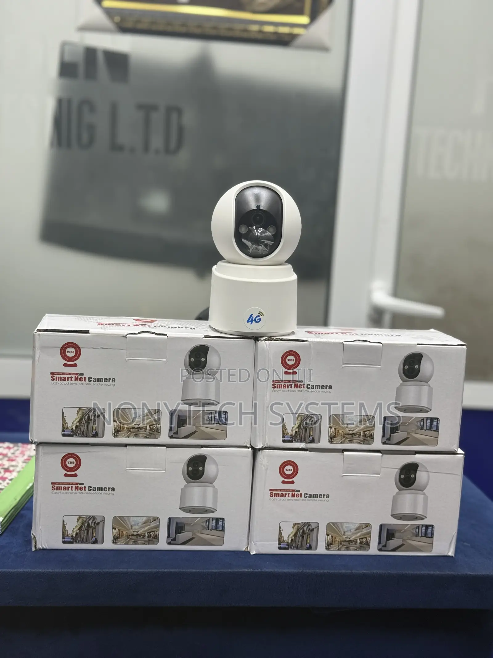 Indoor PTZ Camera With Battery Backup 4G