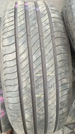 Tukunbo Tires 235 45 R19