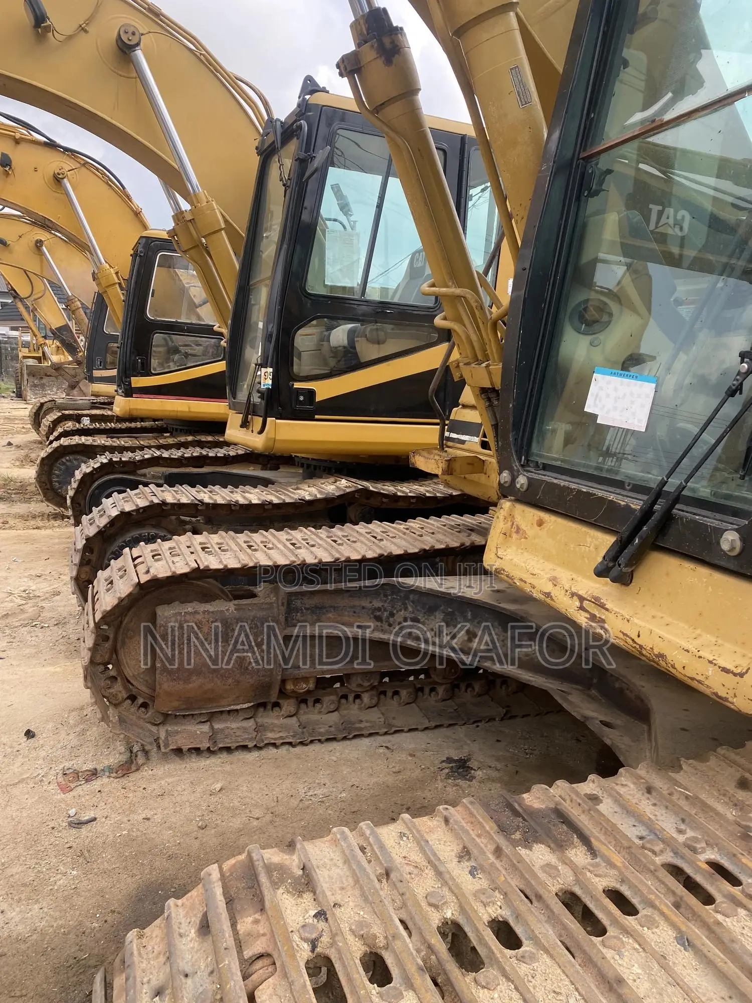 320 BL Excavator