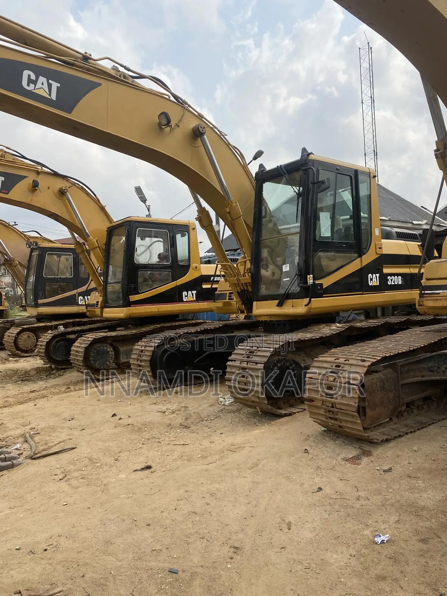 320 BL Excavator