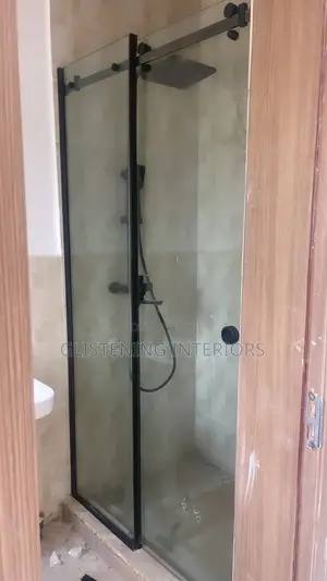 Sliding Shower Cubicle With Black Accessories