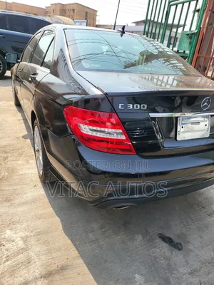 Mercedes-Benz C300 Luxury 4Matic Sedan AWD (3.5L 6cyl 7A) 2013 Black