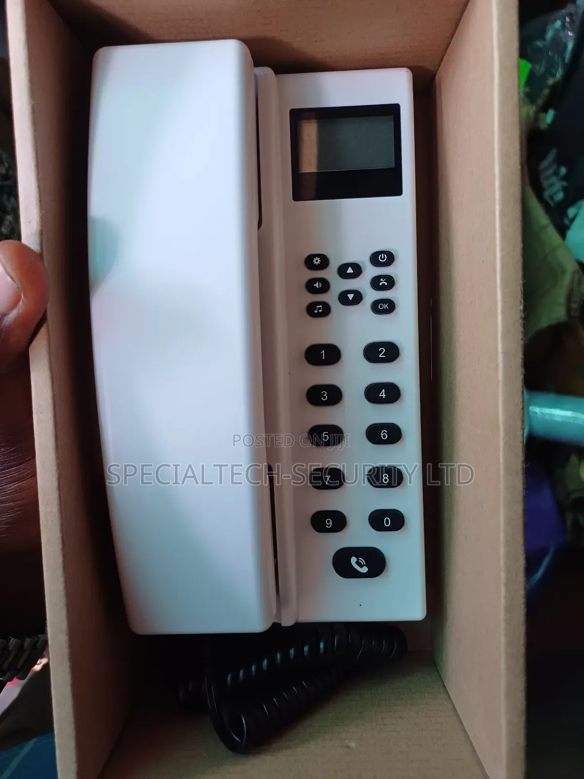 Wireless Intercom With Display Screen