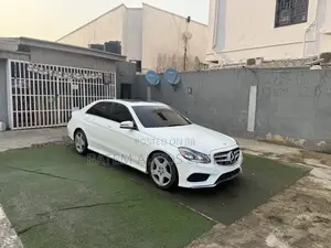 Mercedes-Benz E350 Base 4Matic Sedan AWD (3.5L 6cyl 7A) 2014 White