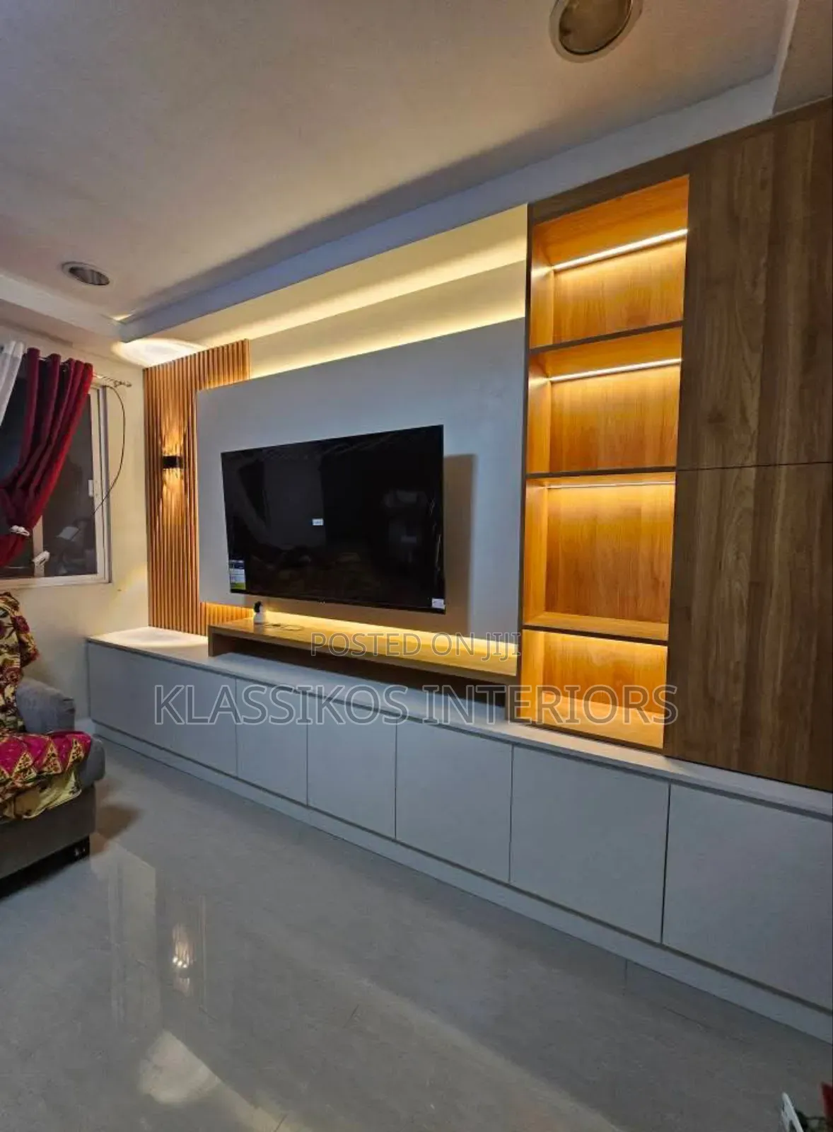 Ivory Tv Console for Vip (K-R4) (With Free Component)