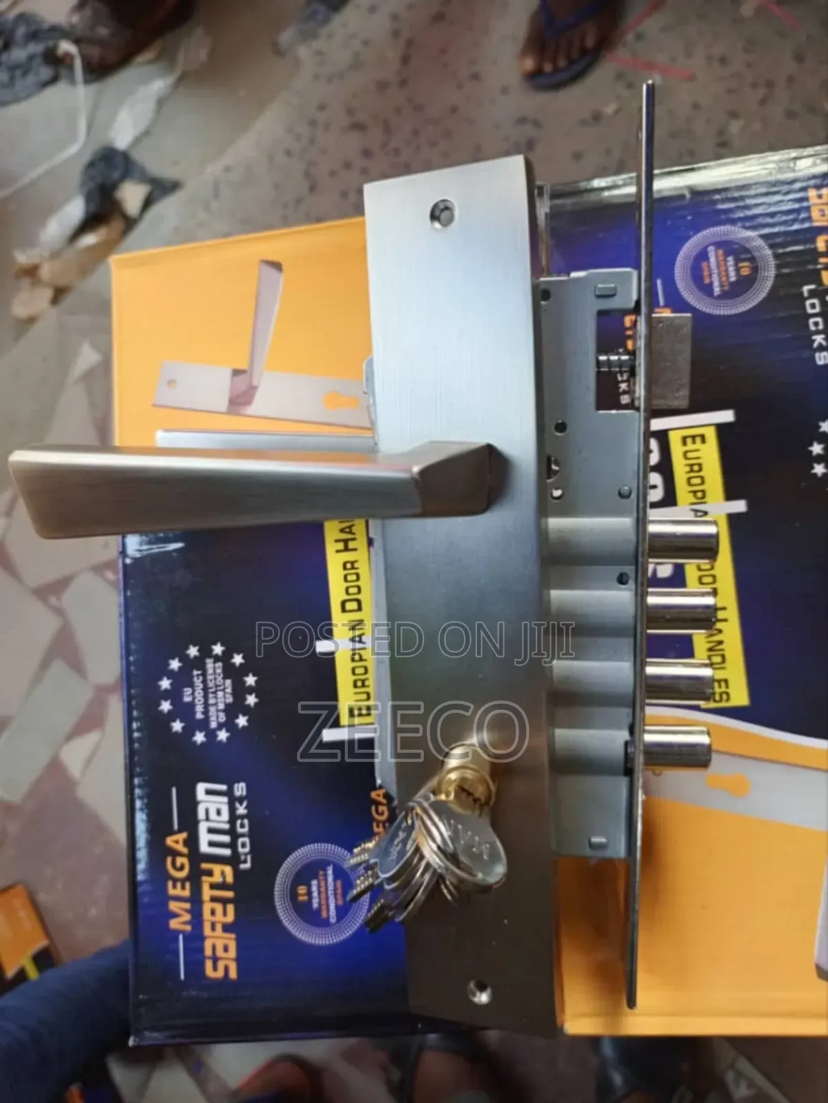 Handle Door Key With Bullet Engine