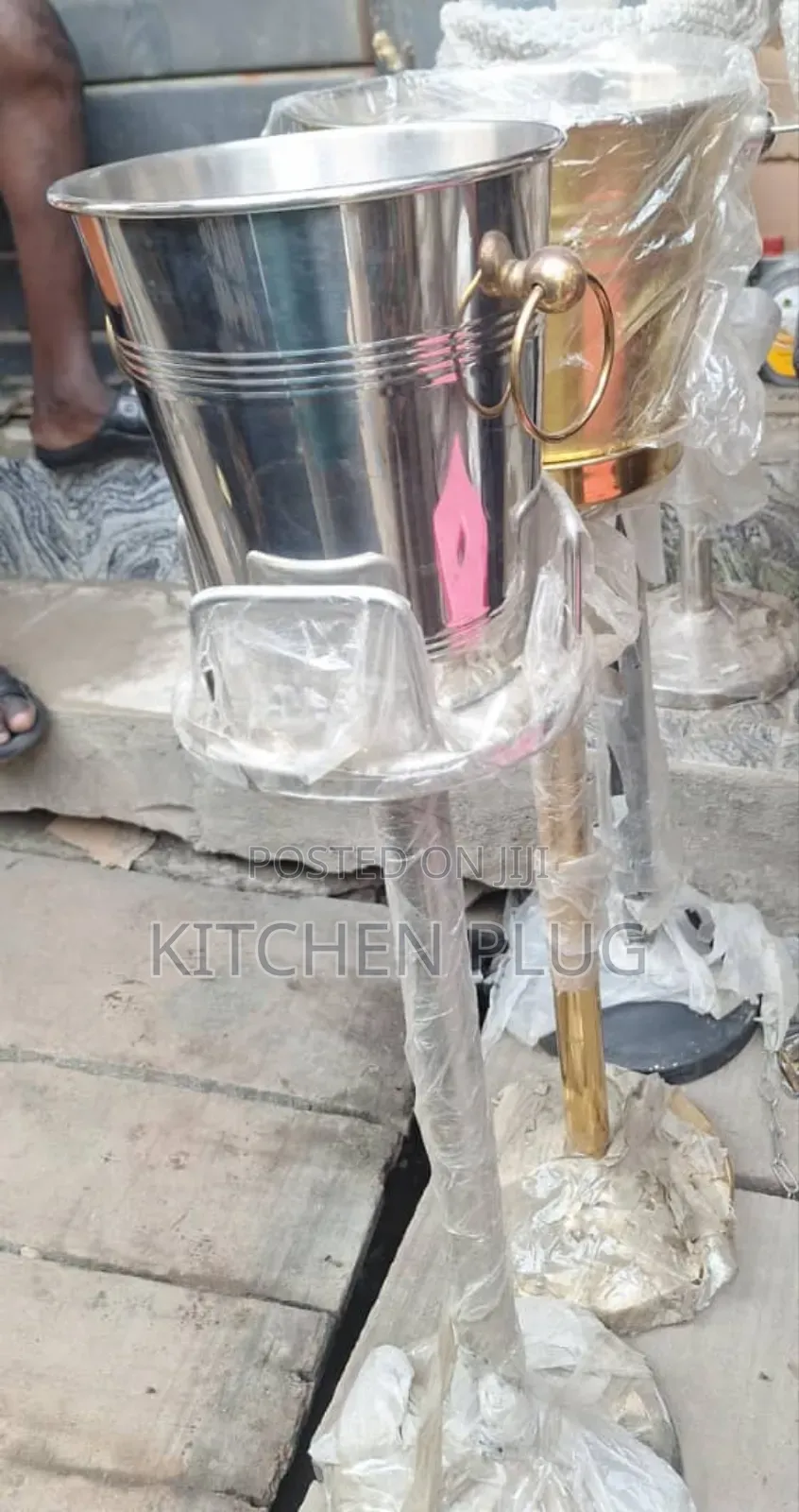 Free Standing Wine Chiller Ice Bucket Rack,