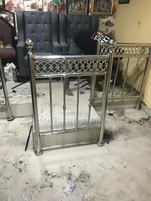 Alter Handrails